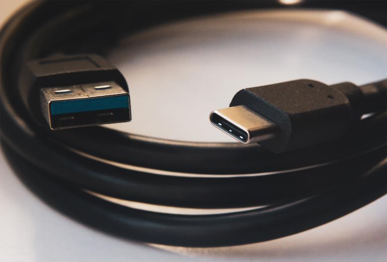 从 <https://www.stockvault.net/photo/271754/usb-cable>